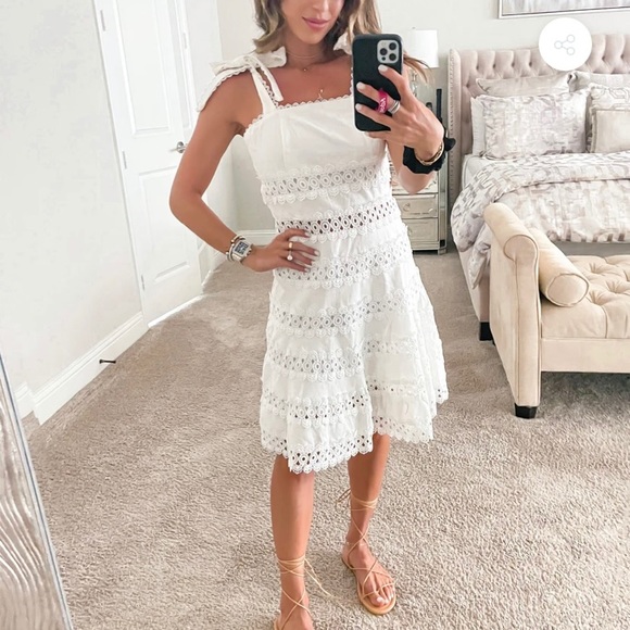 Goodnight macaroon dolly crochet dress - Picture 2 of 4